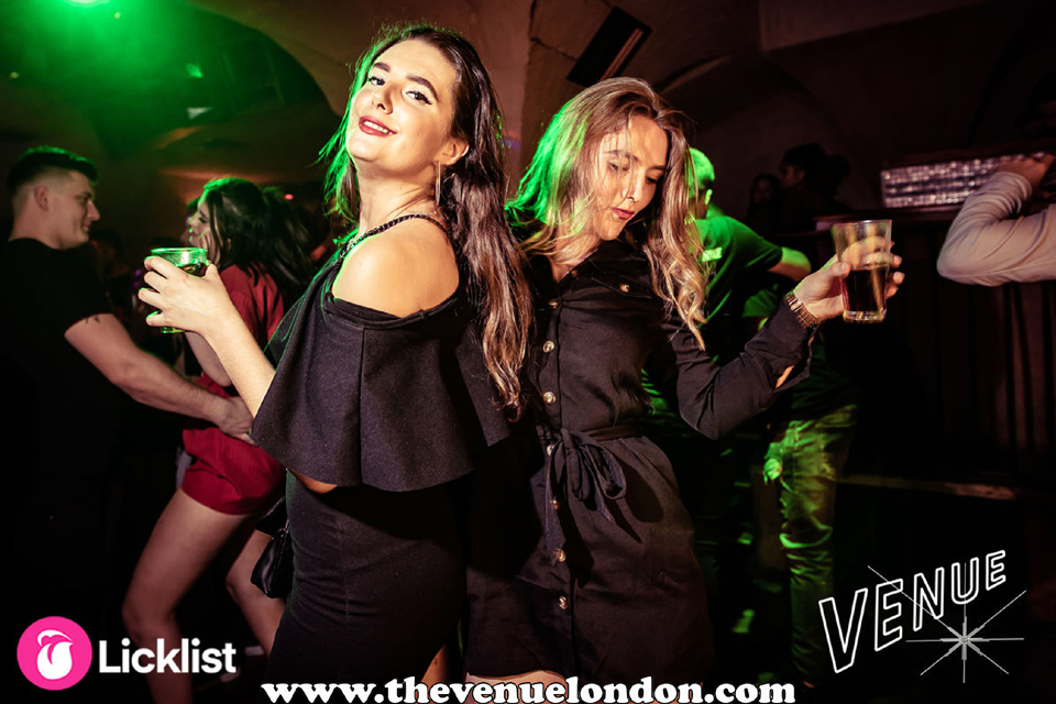 watermarked_-_XX4100292129